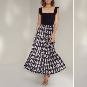 ARITZIA Wilfred Fatal Black Vase Pattern 100% Linen Tiered Maxi Skirt